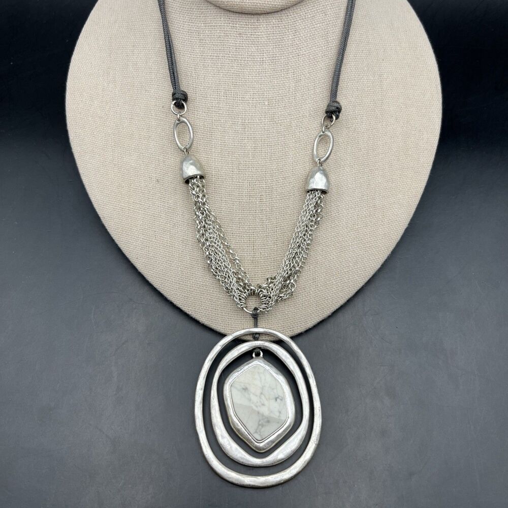 Bella Uno Statement Necklace Boho Hammered Silver Tone Howlite Gemstone Pendant